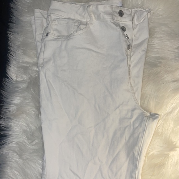 BRAND NEW (NEVER WORN) Plus Size High-Rise Flare Jeans 👖 - Picture 7 of 14